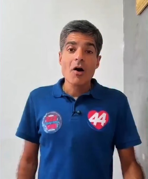 ACM Neto intensifica disputa em Alagoinhas com caminhada após grande mobilização de Jerônimo